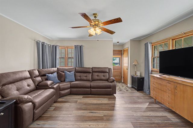 913 Custer St., Salina, KS 67401