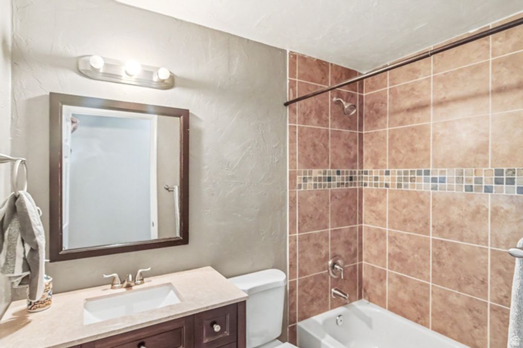 Image 12 of property listing at 4342 S 3920 W, West Valley City, UT 84120