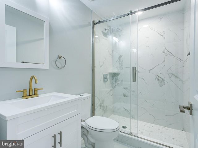 1933-35 N LEITHGOW ST, Philadelphia, PA 19122