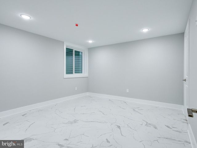 1933-35 N LEITHGOW ST, Philadelphia, PA 19122