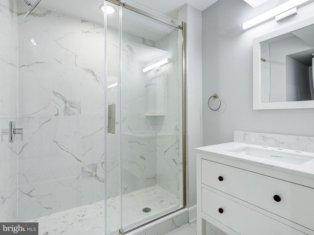 1933-35 N LEITHGOW ST, Philadelphia, PA 19122