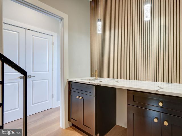 1933-35 N LEITHGOW ST, Philadelphia, PA 19122