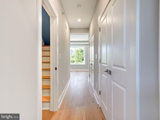 1933-35 N LEITHGOW ST, Philadelphia, PA 19122