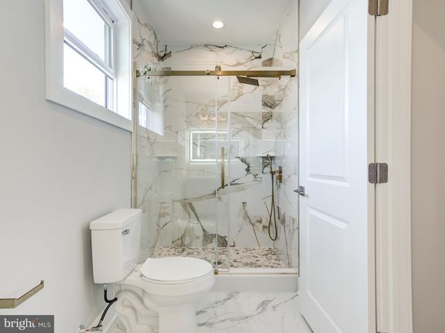 1933-35 N LEITHGOW ST, Philadelphia, PA 19122