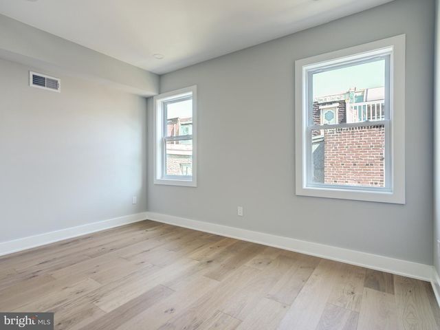 1933-35 N LEITHGOW ST, Philadelphia, PA 19122