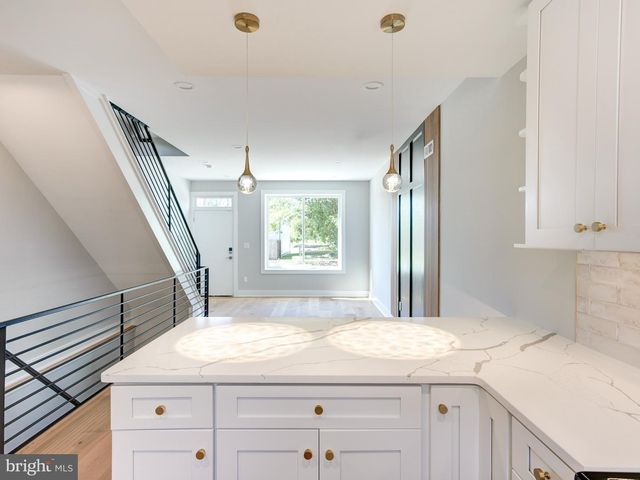 1933-35 N LEITHGOW ST, Philadelphia, PA 19122