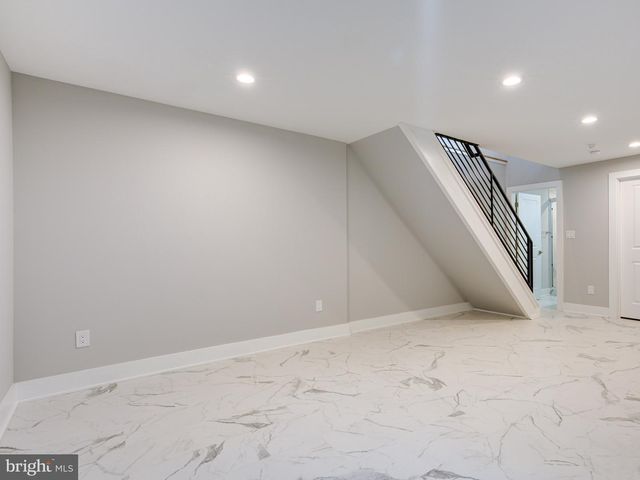 1933-35 N LEITHGOW ST, Philadelphia, PA 19122