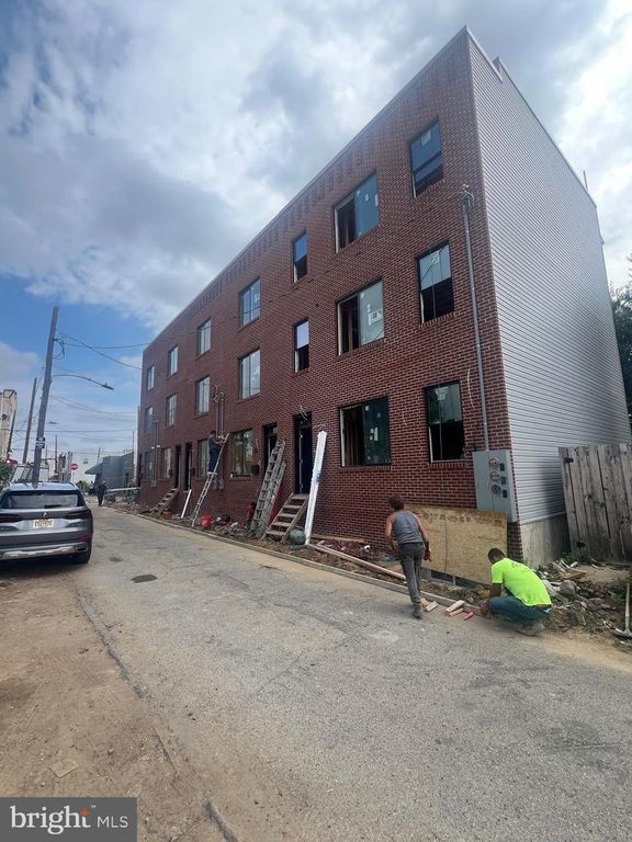 1933-35 N LEITHGOW ST, Philadelphia, PA 19122