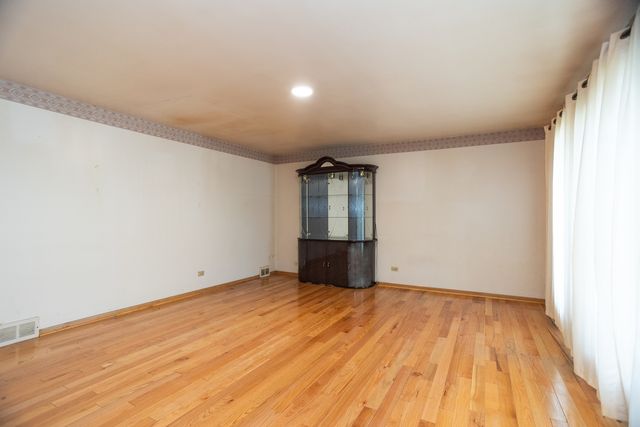 17246 Bernadine Street, Lansing, IL 60438