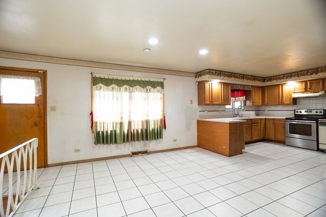 17246 Bernadine Street, Lansing, IL 60438