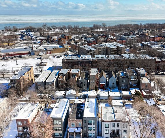 4337 S Berkeley Avenue 2, Chicago, IL 60653
