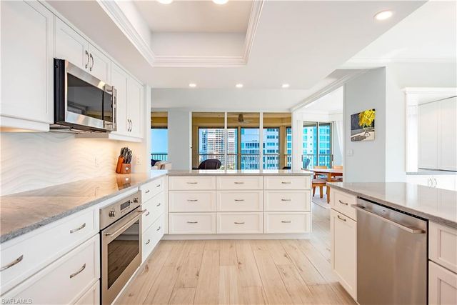 4051 Gulf Shore BLVD N # 1000, Naples, FL 34103