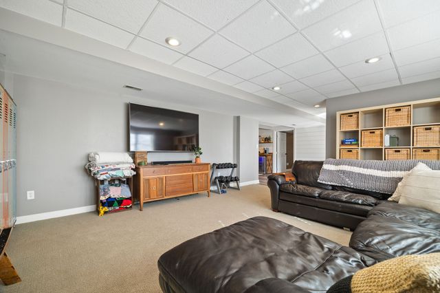 1013 NE 16th Street, Ankeny, IA 50021