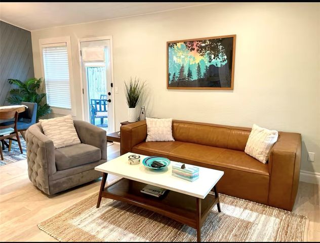 23 Brookhollow Place, Bentonville, AR 72712