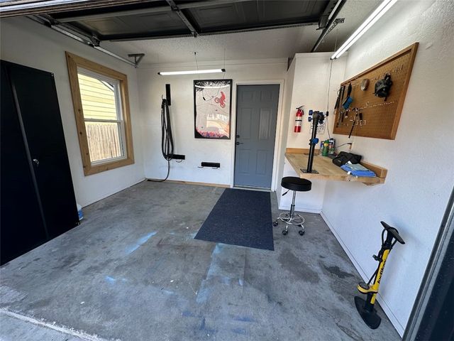 23 Brookhollow Place, Bentonville, AR 72712