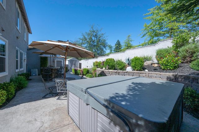 688 Humbert St, Folsom, CA 95630