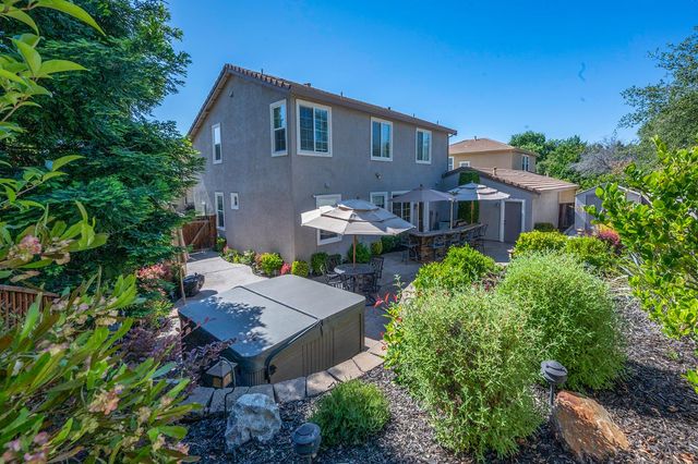 688 Humbert St, Folsom, CA 95630