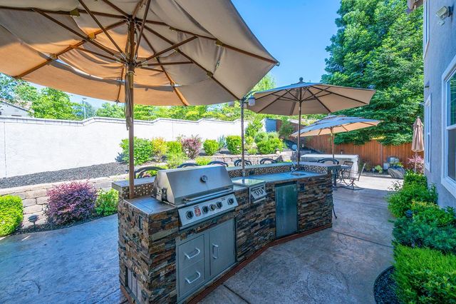 688 Humbert St, Folsom, CA 95630