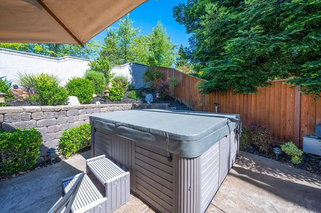 688 Humbert St, Folsom, CA 95630