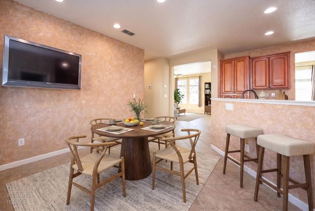 688 Humbert St, Folsom, CA 95630