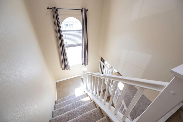 688 Humbert St, Folsom, CA 95630