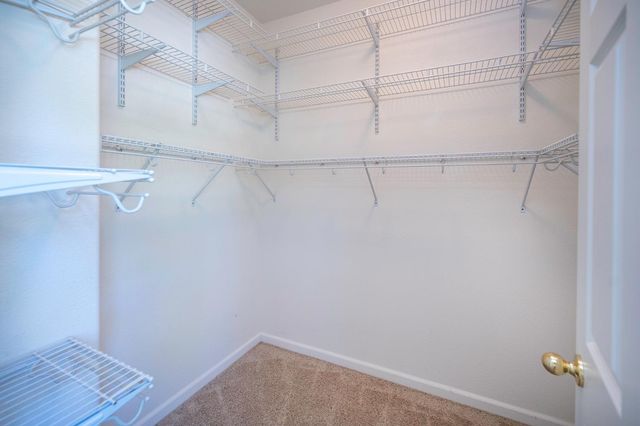 688 Humbert St, Folsom, CA 95630