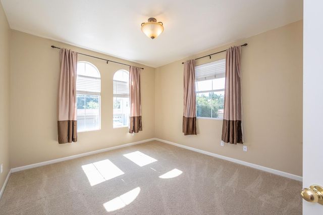 688 Humbert St, Folsom, CA 95630