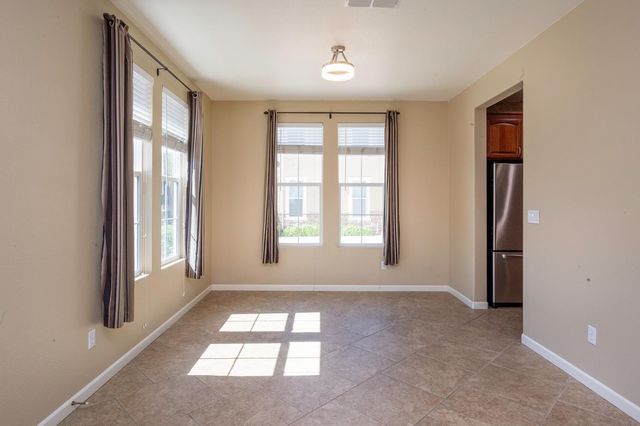 688 Humbert St, Folsom, CA 95630