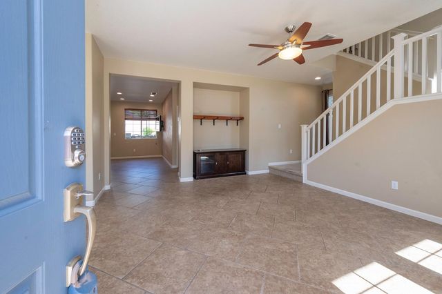 688 Humbert St, Folsom, CA 95630