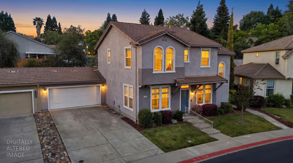 688 Humbert St, Folsom, CA 95630