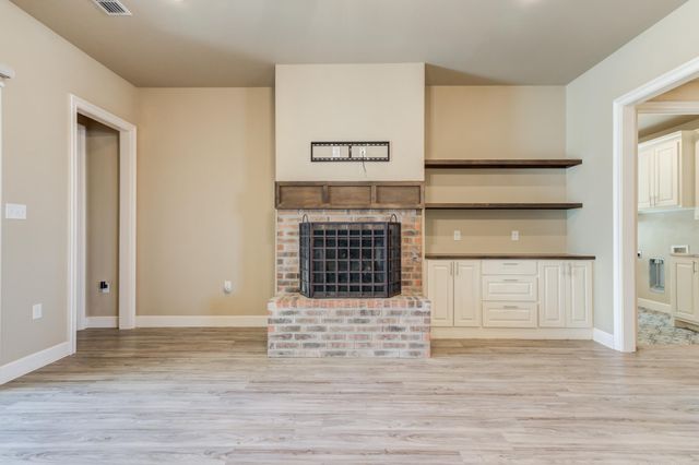 1114 N Granby Avenue, Lubbock, TX 79416