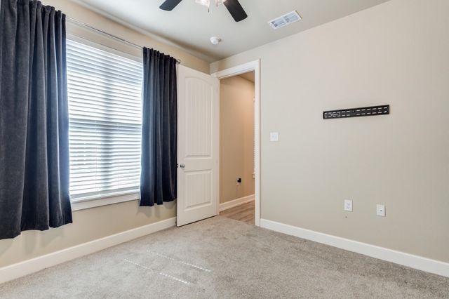 1114 N Granby Avenue, Lubbock, TX 79416