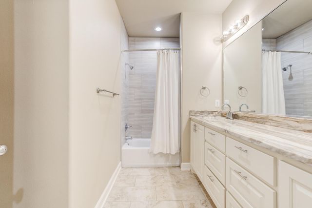 1114 N Granby Avenue, Lubbock, TX 79416