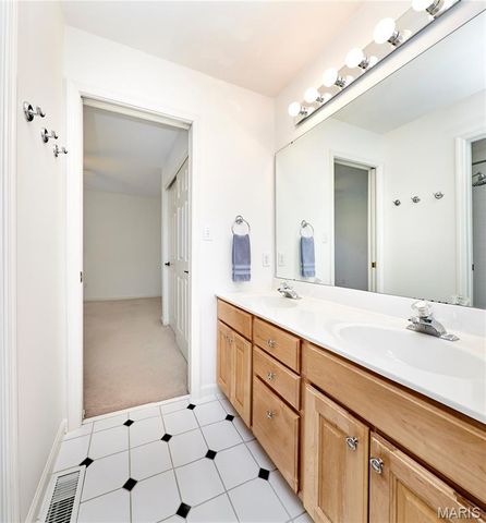 2227 Rebecca Lynn Court, Chesterfield, MO 63017