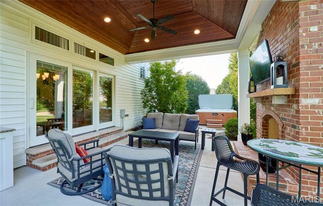 2227 Rebecca Lynn Court, Chesterfield, MO 63017