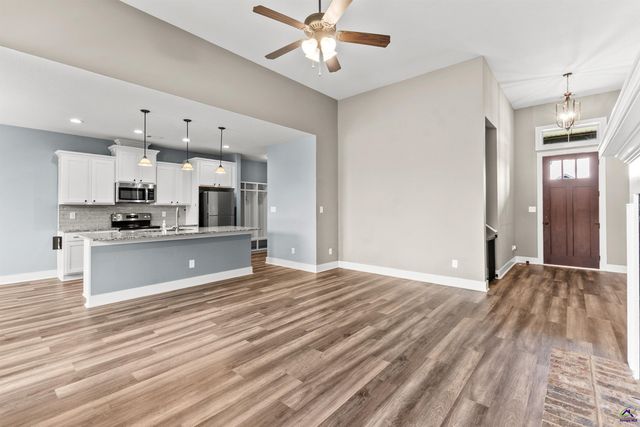 91 Barnyard Way, Perry, GA 31069