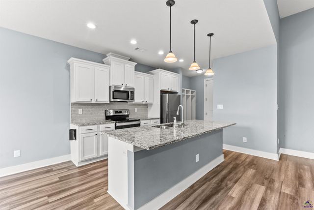 91 Barnyard Way, Perry, GA 31069
