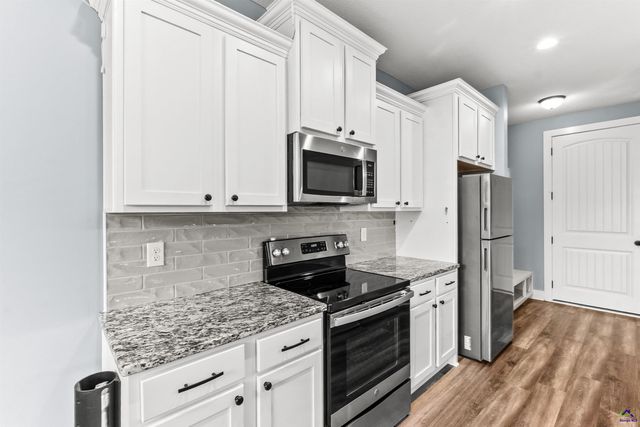 91 Barnyard Way, Perry, GA 31069