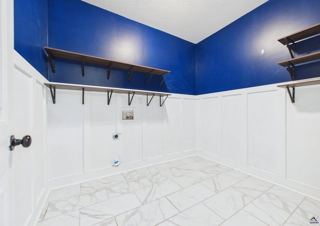 91 Barnyard Way, Perry, GA 31069