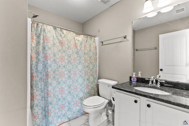 91 Barnyard Way, Perry, GA 31069