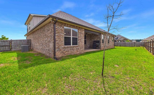 91 Barnyard Way, Perry, GA 31069