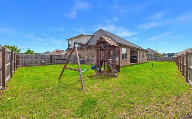 91 Barnyard Way, Perry, GA 31069