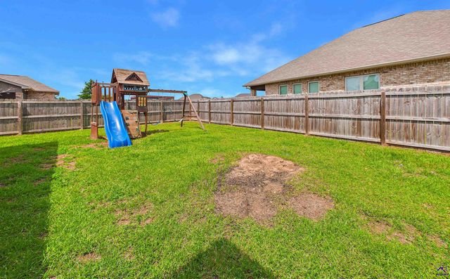 91 Barnyard Way, Perry, GA 31069