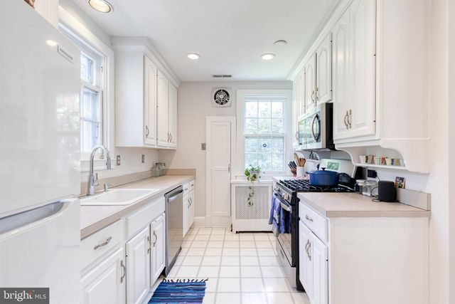 3 SAINT DUNSTANS GARTH, Baltimore, MD 21212