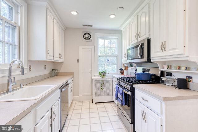 3 SAINT DUNSTANS GARTH, Baltimore, MD 21212