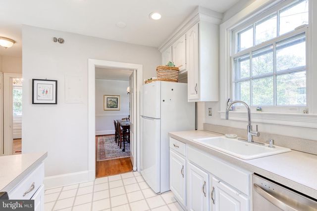 3 SAINT DUNSTANS GARTH, Baltimore, MD 21212