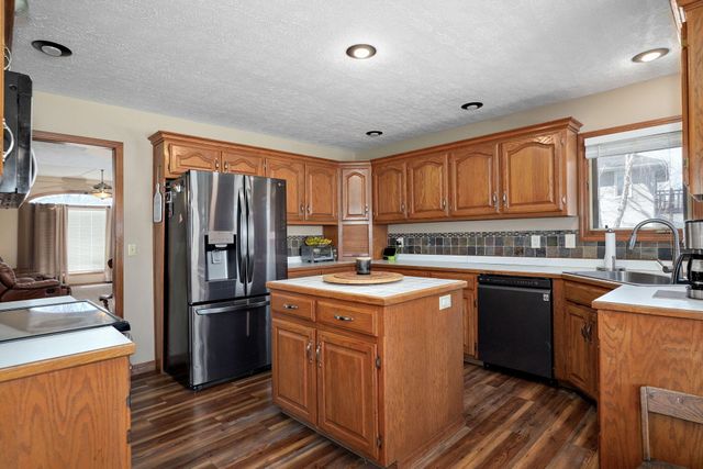 2080 N Preakness Drive, Nixa, MO 65714