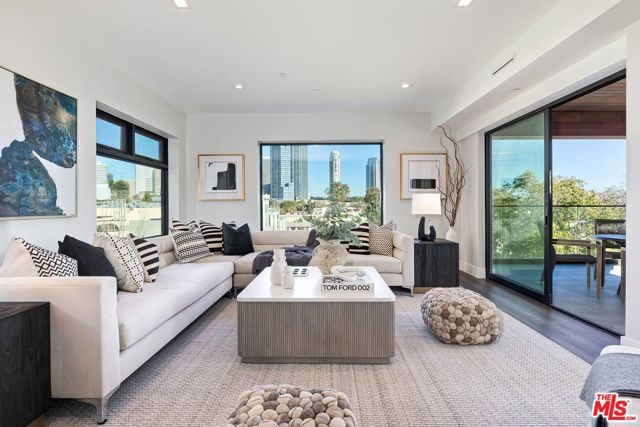1839 Pandora Avenue PH, Los Angeles, CA 90025