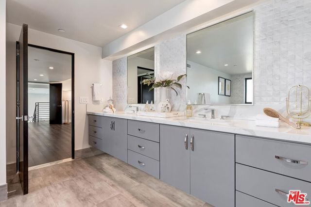 1839 Pandora Avenue PH, Los Angeles, CA 90025