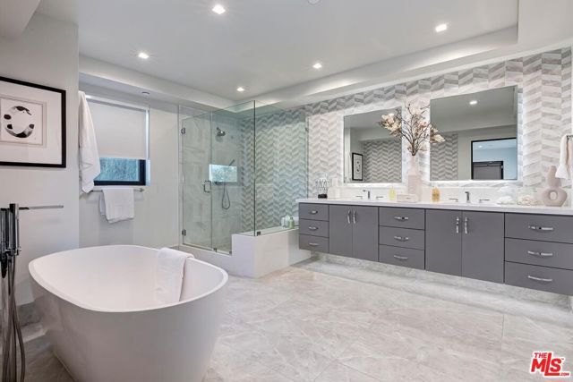 1839 Pandora Avenue PH, Los Angeles, CA 90025